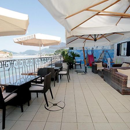 Appartamento Studio Apartman Sveti Stefan Esterno foto