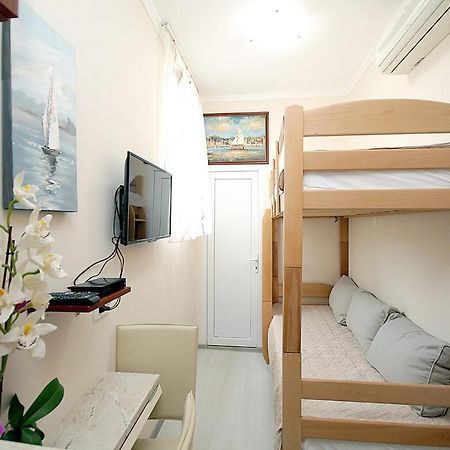 Appartamento Studio Apartman Sveti Stefan Esterno foto