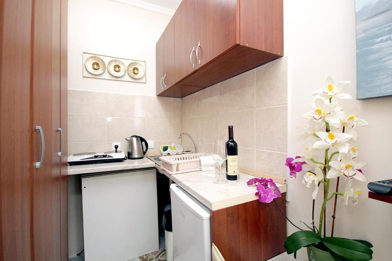 Appartamento Studio Apartman Sveti Stefan Esterno foto
